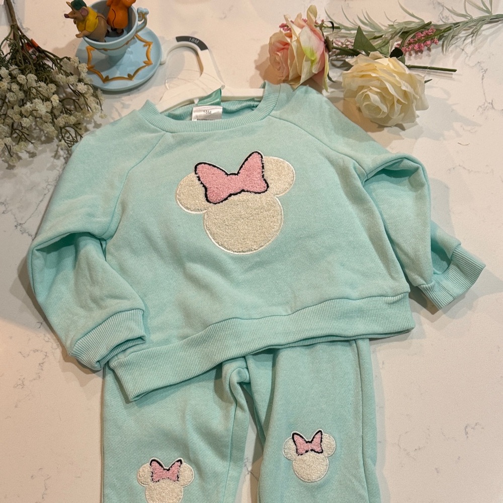 Aqua baby girl disney minnie mouse chenille patch fleece top and pants set